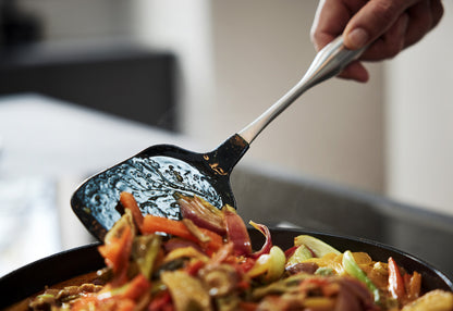 Küchenzubehör von Fissler beim kochen