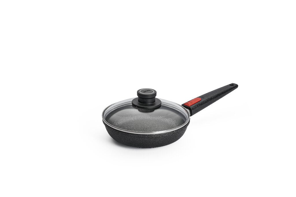 Gusspfanne mit Deckel der Woll Serie Nowo Titanium