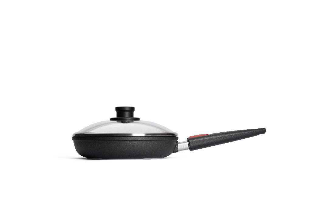 Gusspfanne mit Deckel der Woll Serie Nowo Titanium