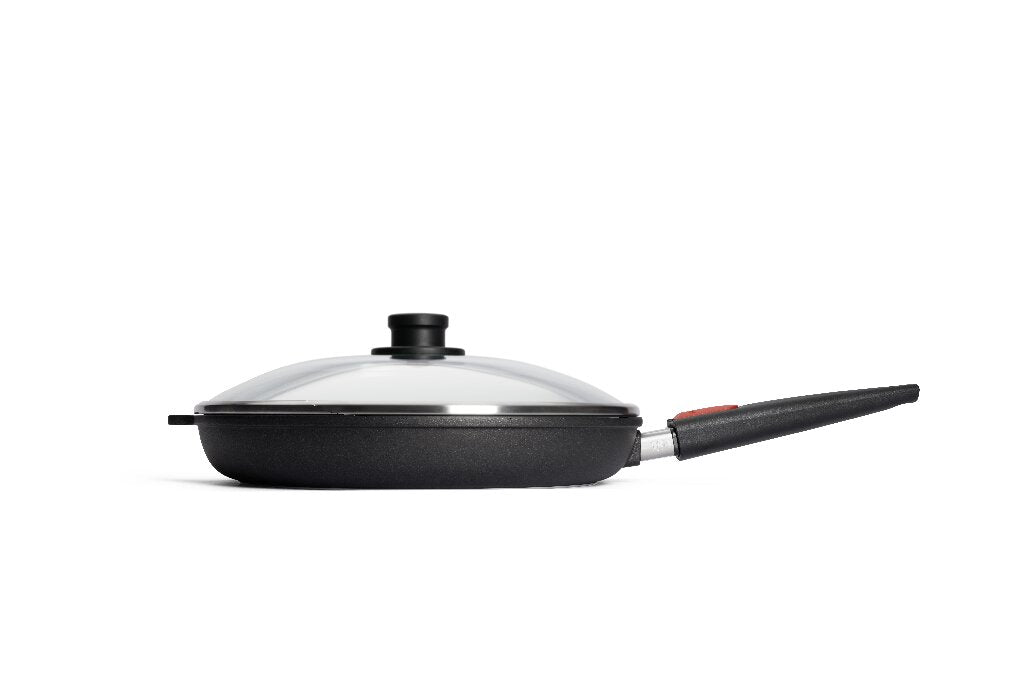 Gusspfanne mit Deckel der Woll Serie Nowo Titanium
