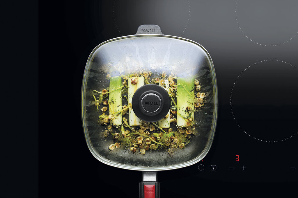 Kochen mit Gusspfannen der Woll Serie Nowo Titanium