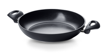 Servierpfanne mit Keramikbeschichtung der Fissler Serie Essential®