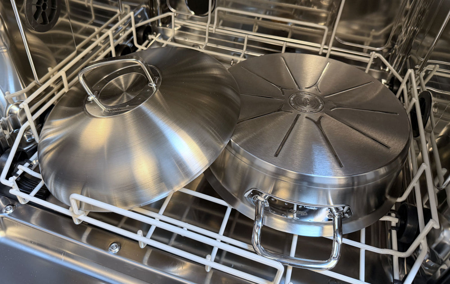 Edelstahl-Bräter der Fissler Serie Original-Profi Collection® in der Spülmaschine