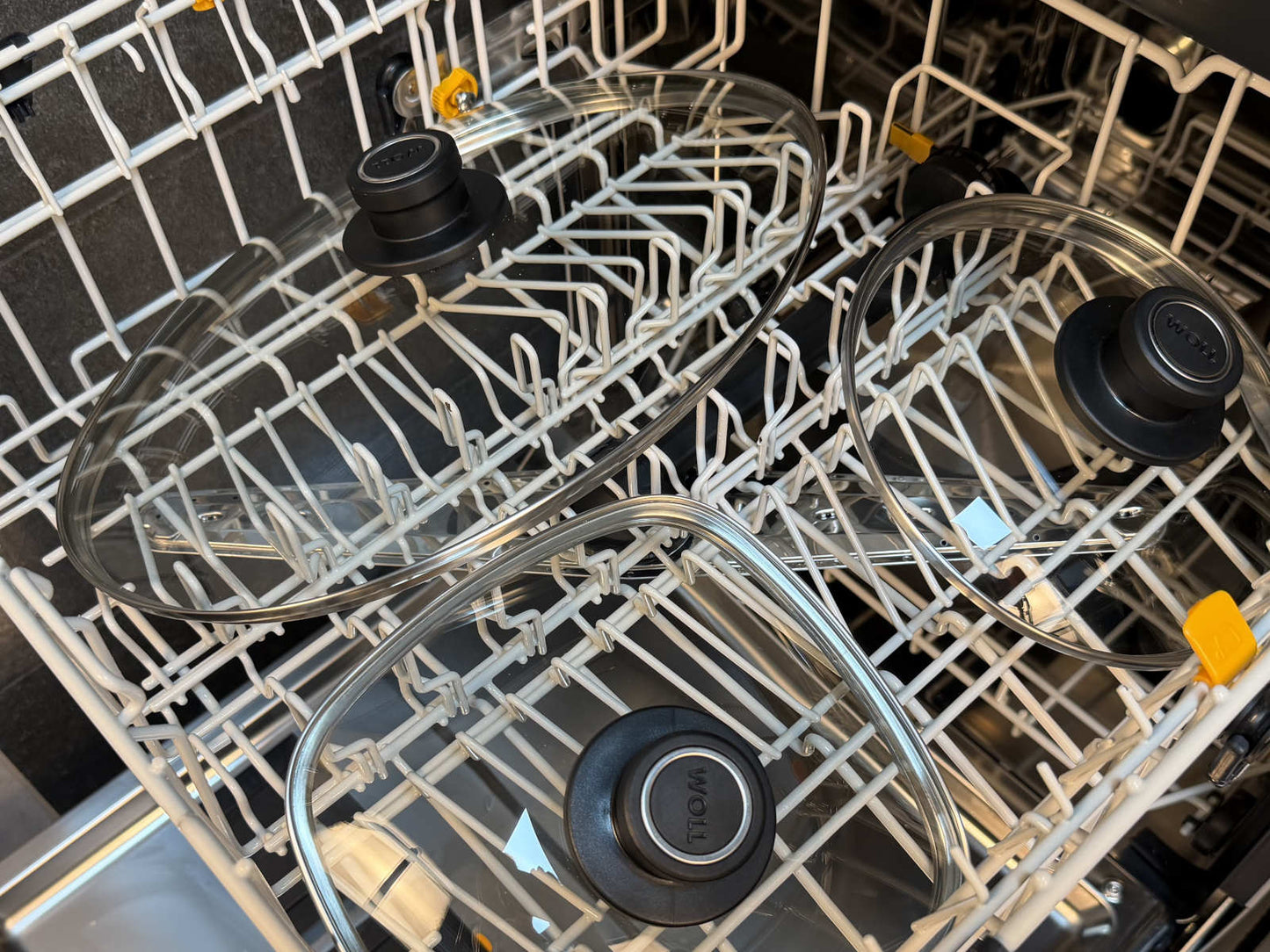 Pfannendeckel von Woll in der Spülmaschine