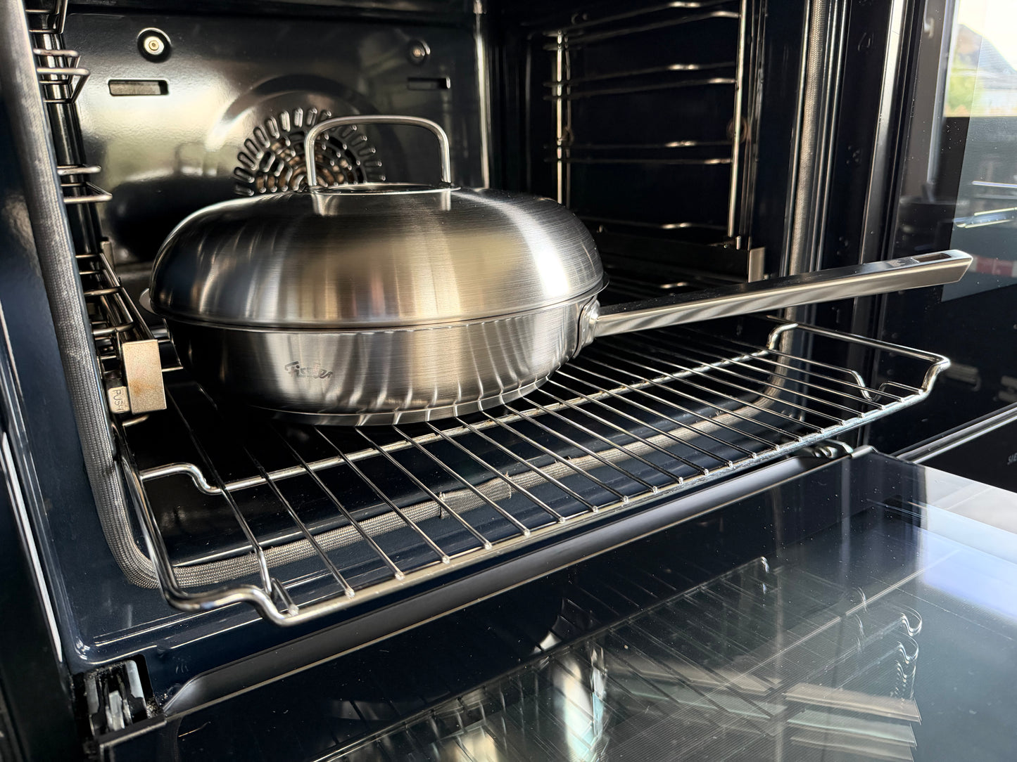 Fissler Edelstahlpfanne, Serie OPC mit Hochraumdeckel