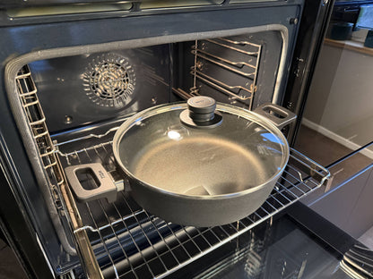Kasserrolle der Woll Serie Nowo Titanium im Backofen